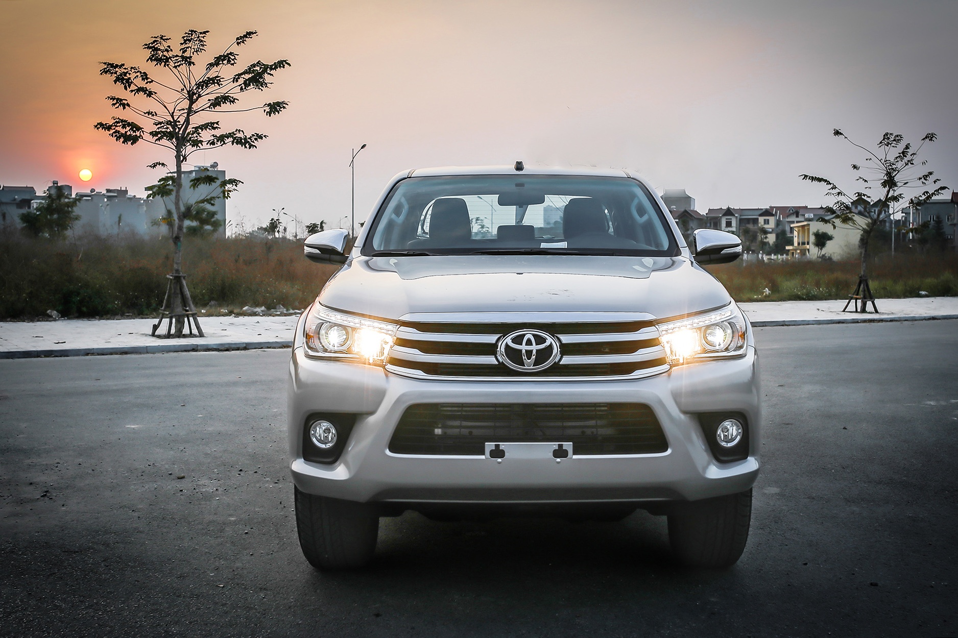 Toyota Hilux 2016 moi tai Viet Nam anh 3