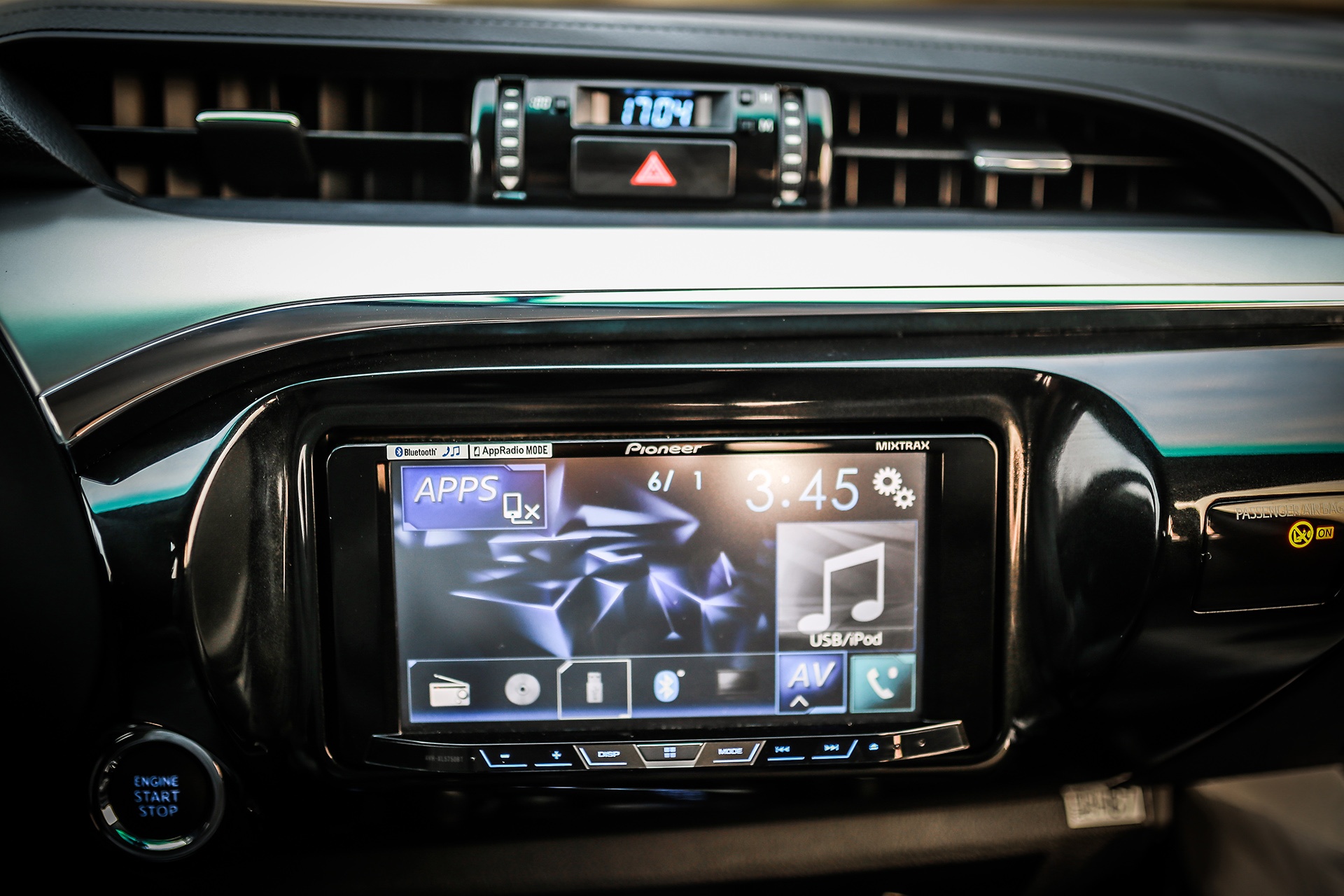 Toyota Hilux 2016 moi tai Viet Nam anh 10