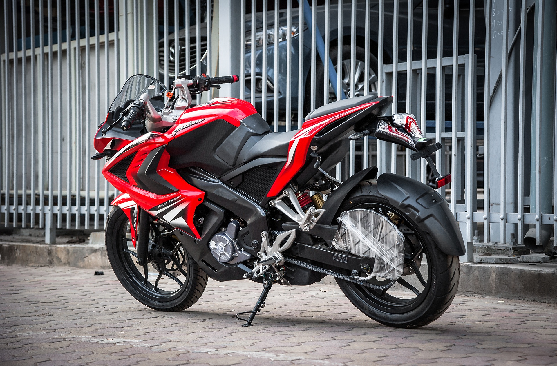 Bajaj Pulsar RS200 2017 gia bao nhieu anh 2