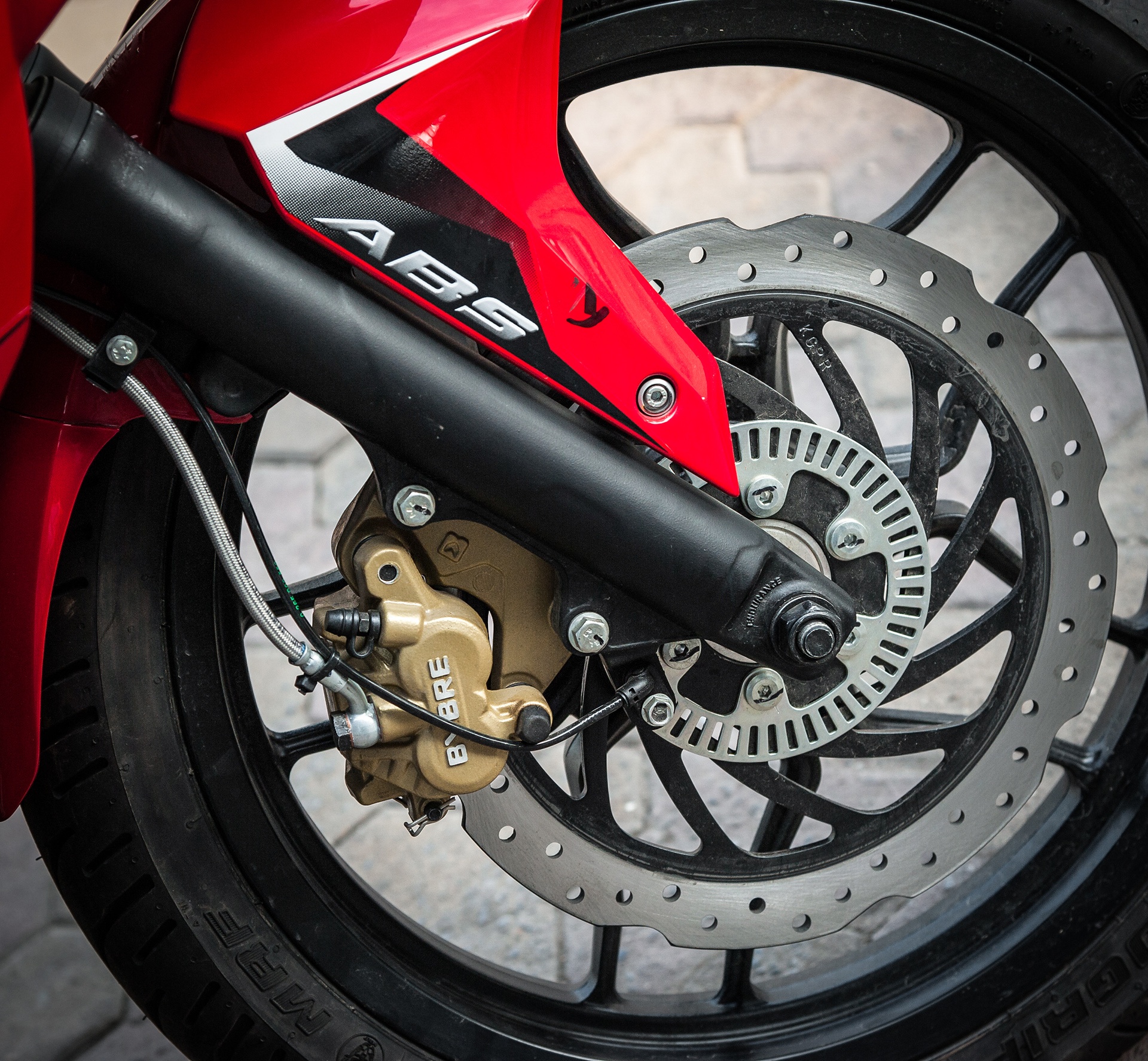 Bajaj Pulsar RS200 2017 gia bao nhieu anh 5