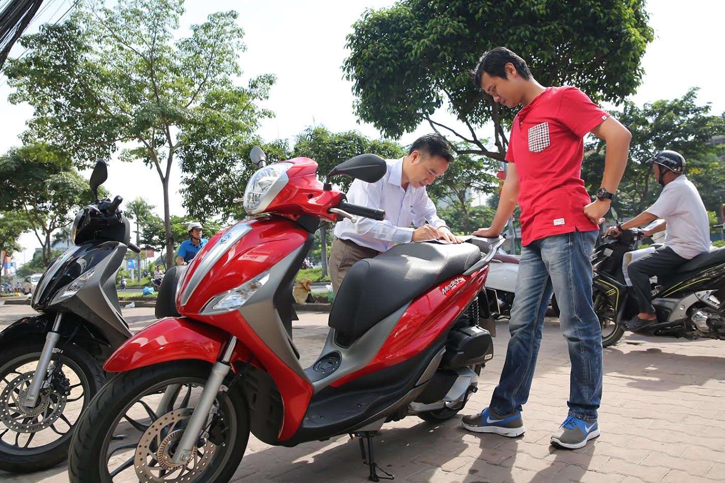 Piaggio Medley ABS tại Việt Nam ảnh 2 Piaggio Medley ABS tai Viet Nam anh 2