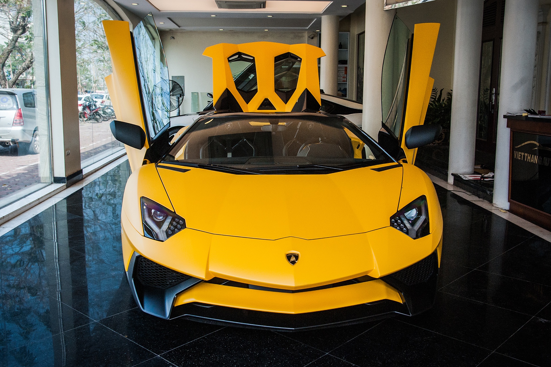 Sieu xe mui tran Lamborghini Aventador Roadster doc nhat VN hinh anh