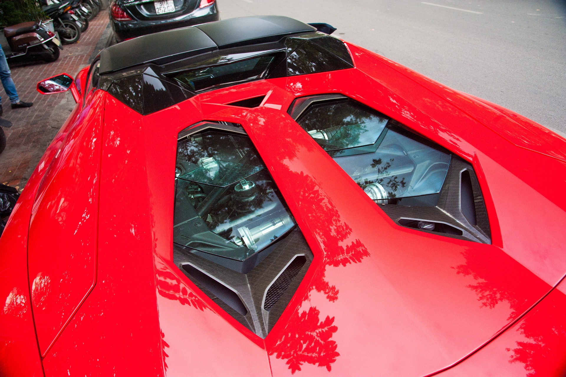 Lamborghini Aventador Roadster hon 20 ty tai Ha Noi anh 6