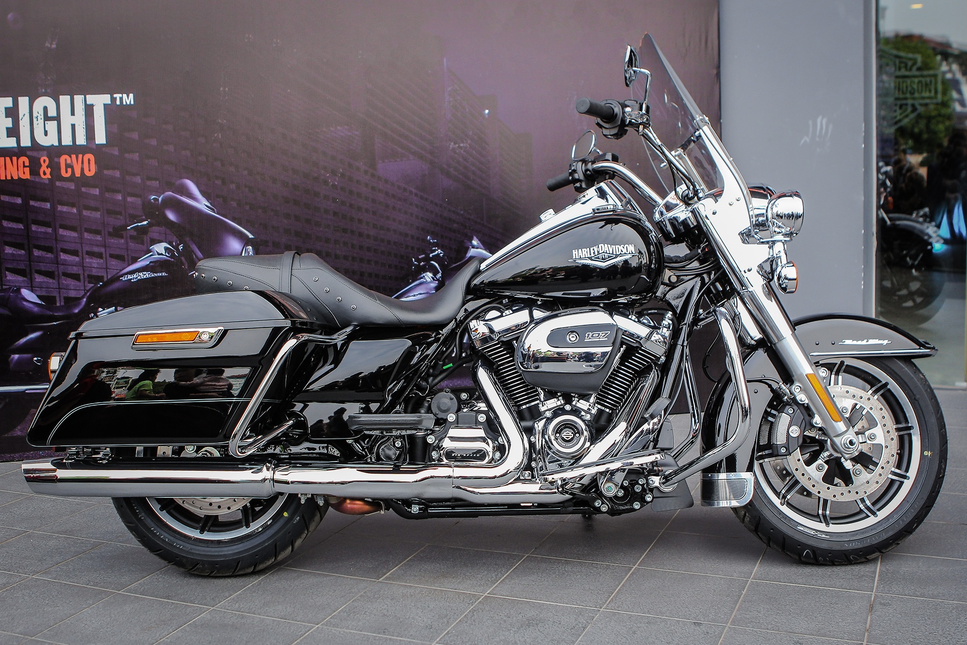 Harley-Davidson Road King 2017 gia hon 1 ty tai Ha Noi hinh anh