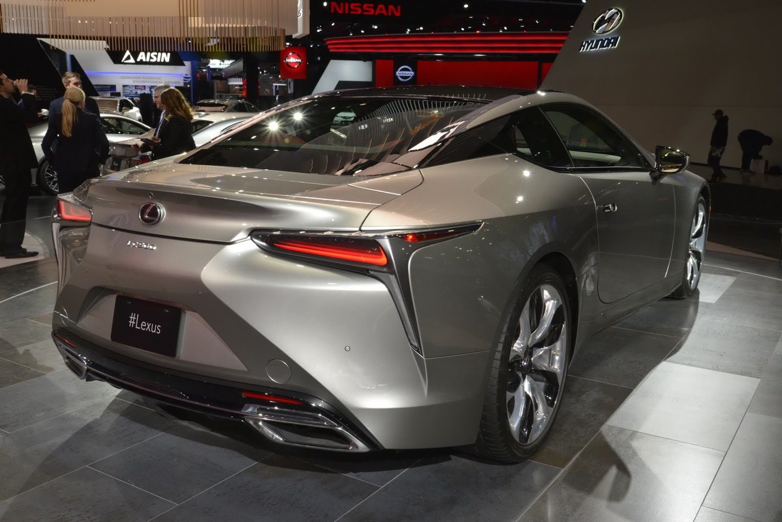 Lexus LC 500 ra mat anh 5