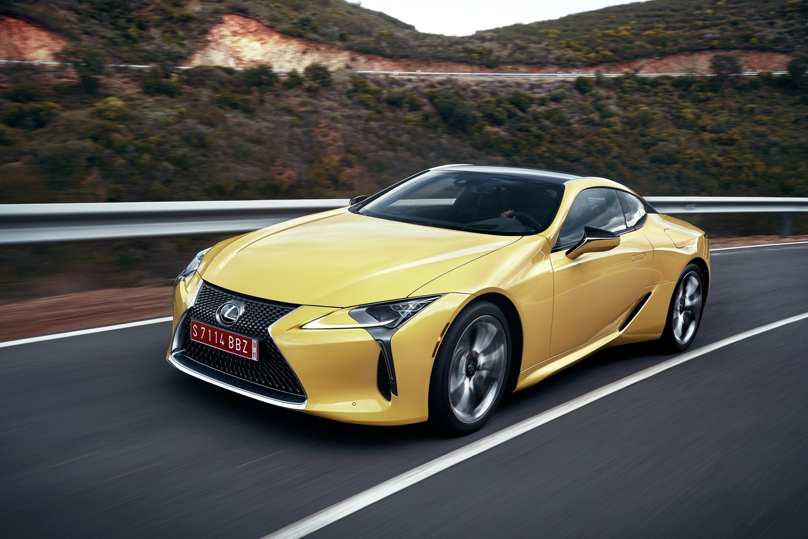 Lexus LC 500 ra mat anh 4