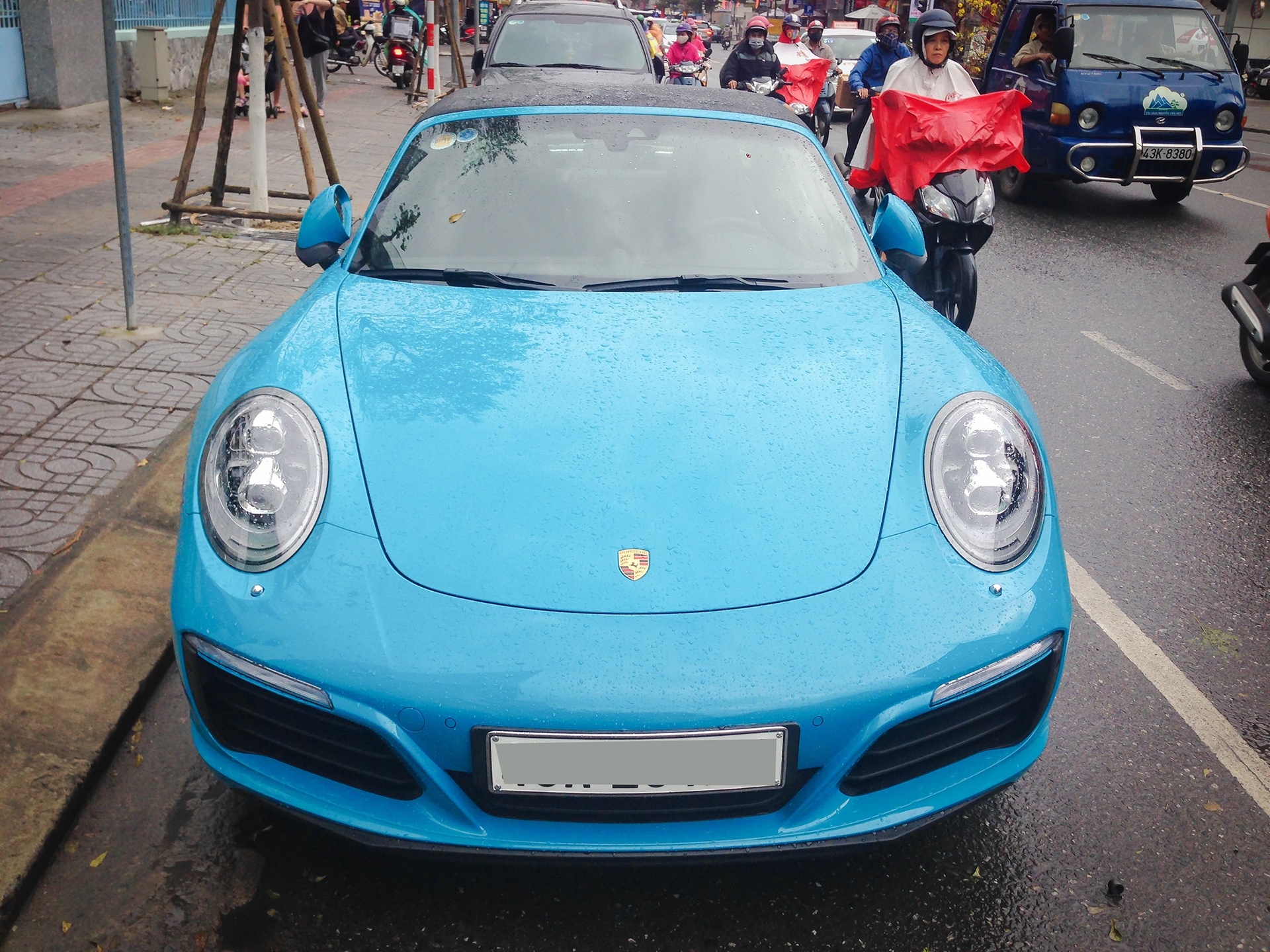 Porsche 911 Targa 4 2016 tai Viet Nam anh 4