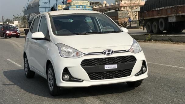Hyundai Grand i10 2017 chay thu tren pho hinh anh