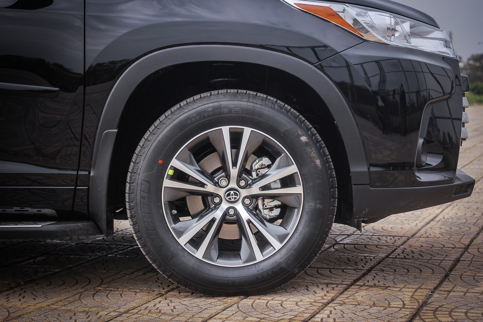 Toyota Highlander 2017 tai Ha Noi anh 7