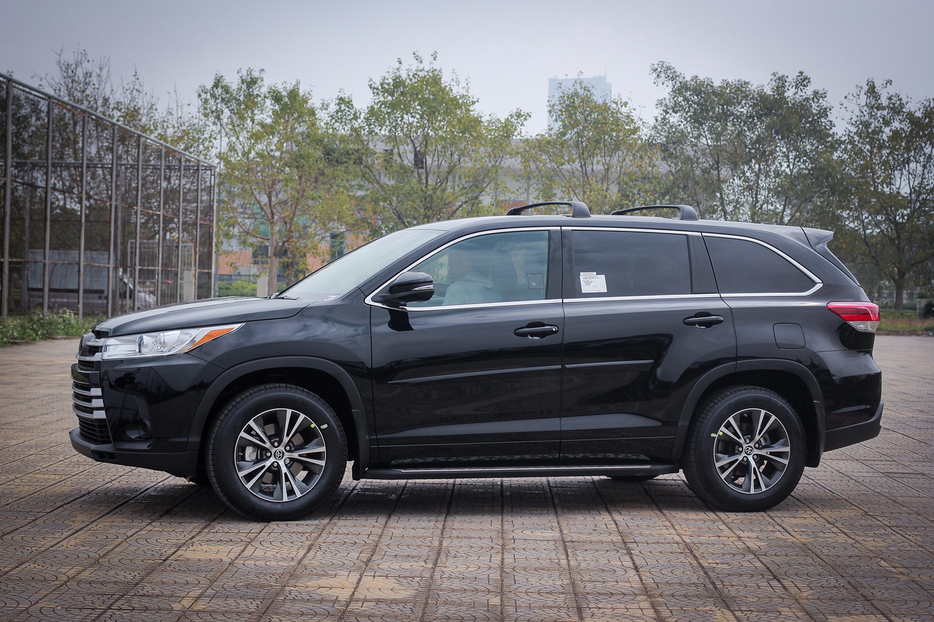 Toyota Highlander 2017 tai Ha Noi anh 3