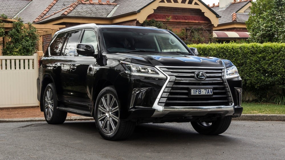 Toyota Viet Nam giam gia nhieu mau xe nhap khau hinh anh