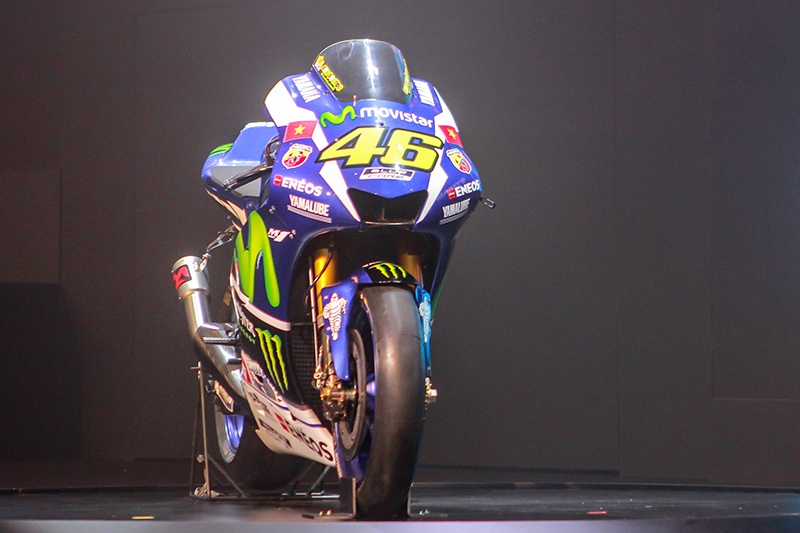 Co Viet Nam lan dau xuat hien tren xe dua MotoGP hinh anh