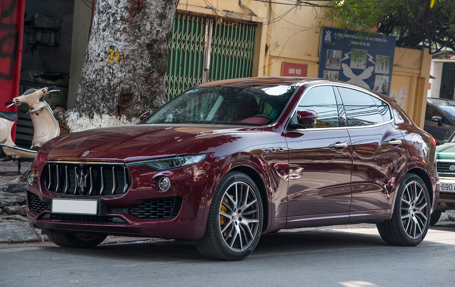 Maserati Levante mau doc tai Viet Nam anh 1