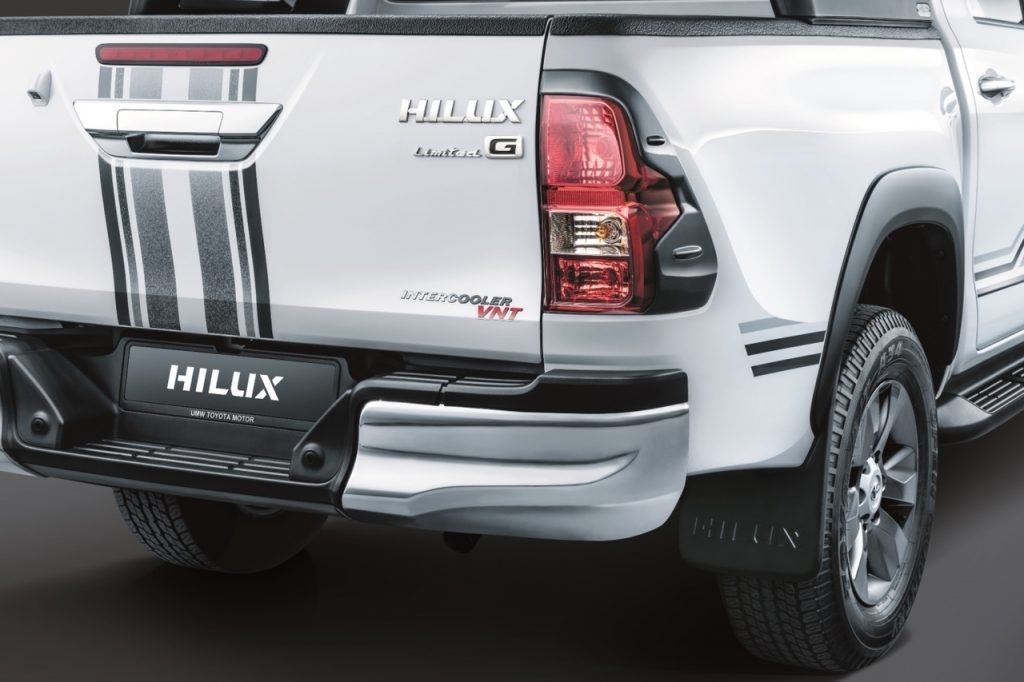 Toyota Hilux phiên bản giới hạn ảnh 3 Toyota Hilux phien ban gioi han anh 3