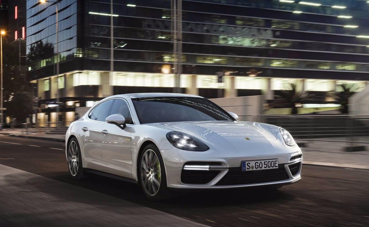Porsche ra mat sedan cao cap manh nhat dong Panamera hinh anh