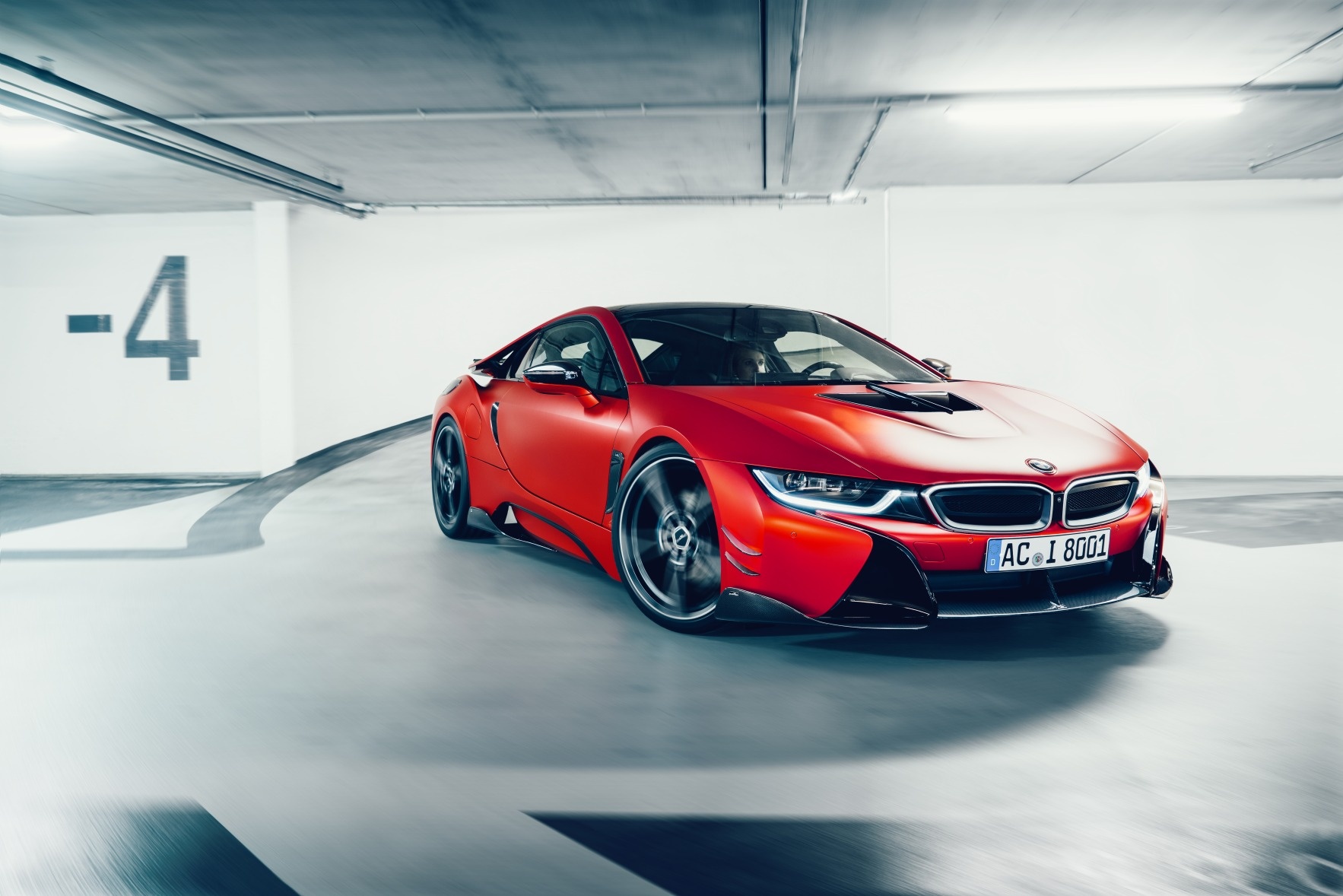 Xe the thao BMW i8 do than xe la lam hinh anh