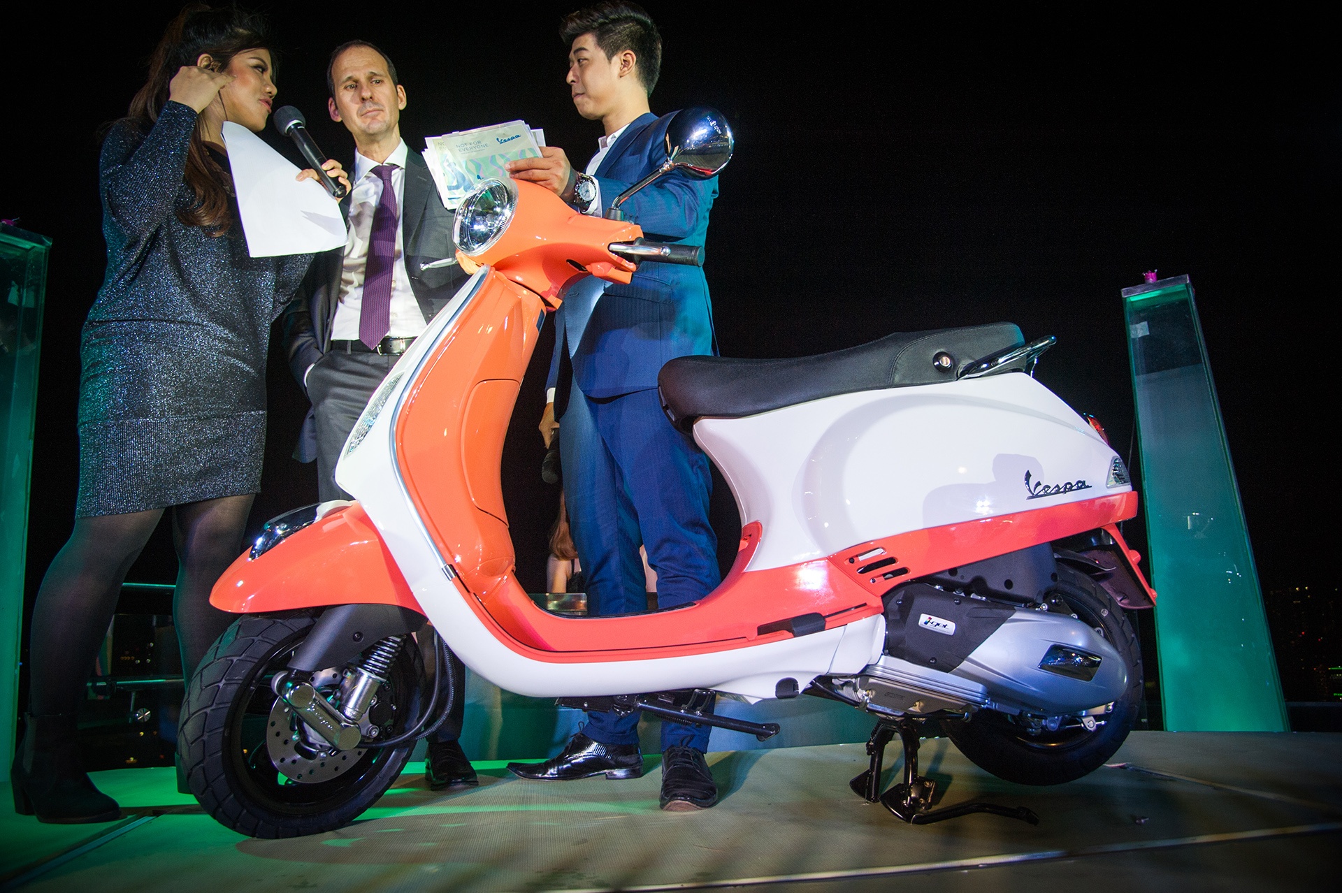 Vespa LX 2017 ra mắt tại Việt Nam ảnh 1 Vespa LX 2017 ra mat tai Viet Nam anh 1