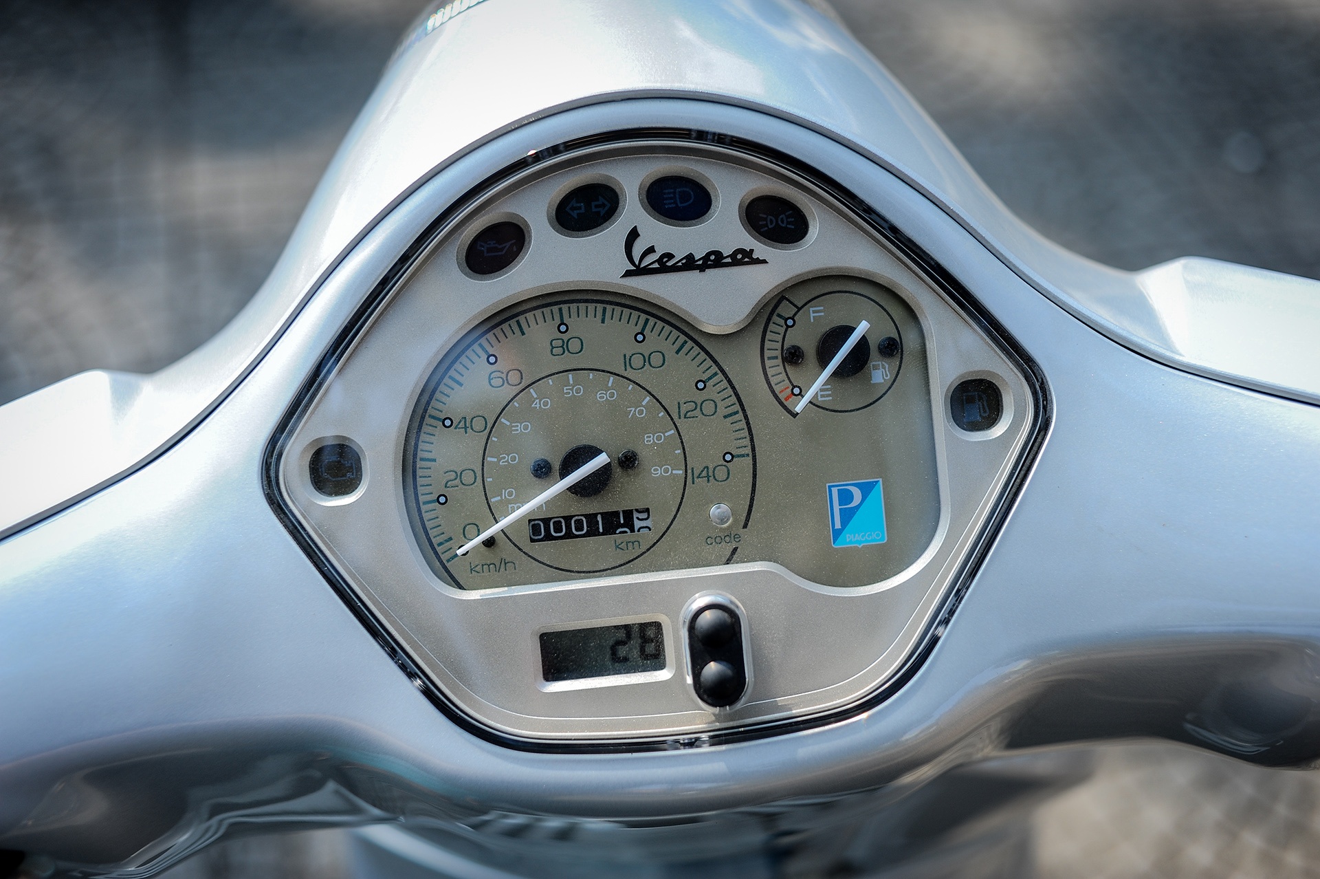 Vespa LX 2017 ra mắt ảnh 7 Vespa LX 2017 ra mat anh 7