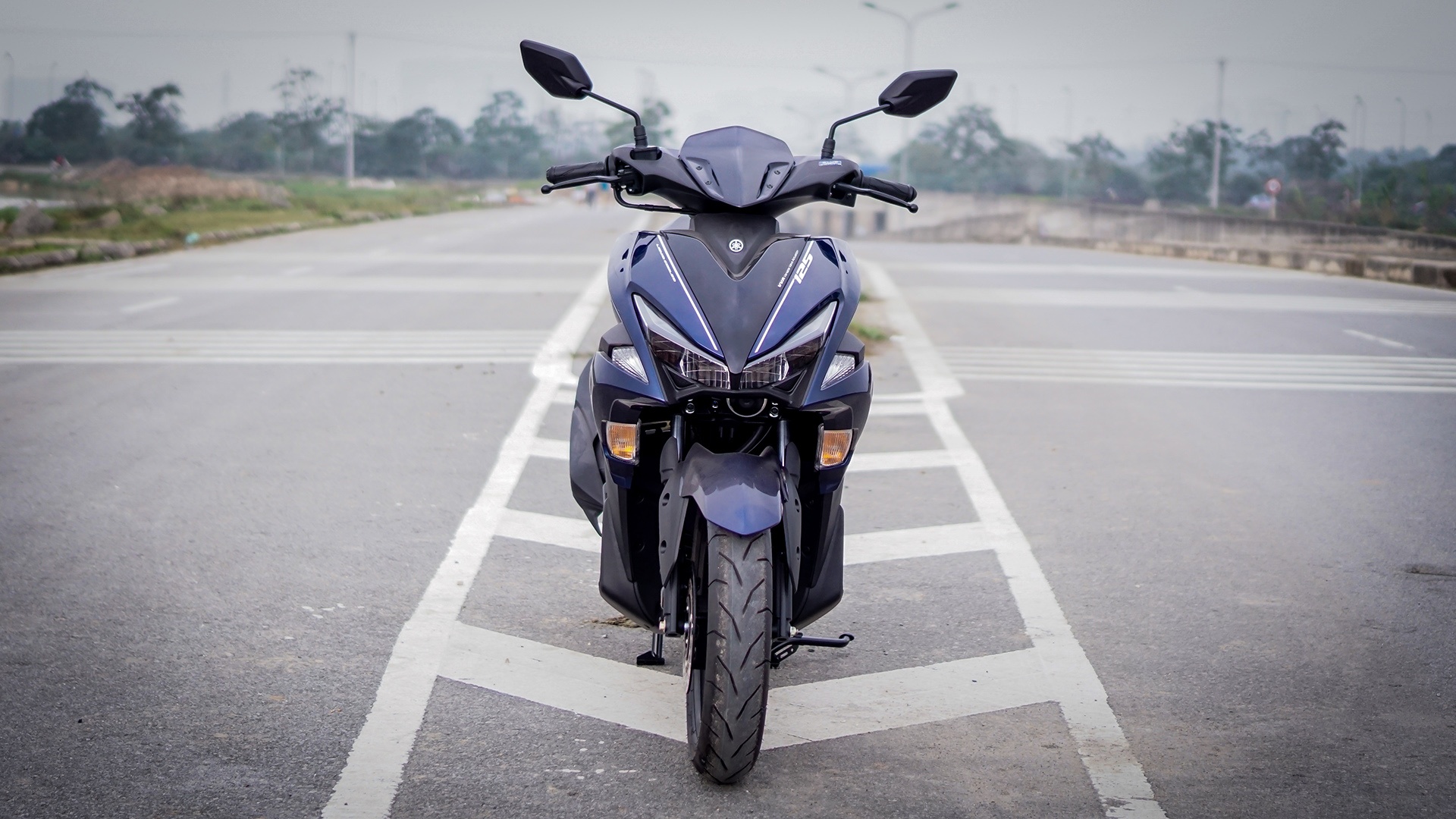 Yamaha NVX 125 tham vong canh tranh Honda Air Blade hinh anh