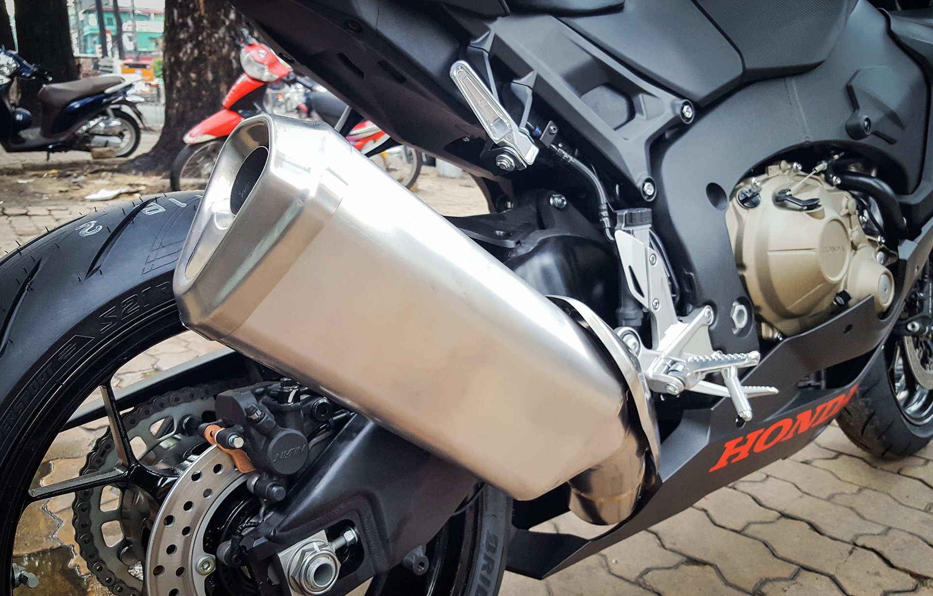 Honda CBR1000RR 2017 tai Viet Nam anh 5