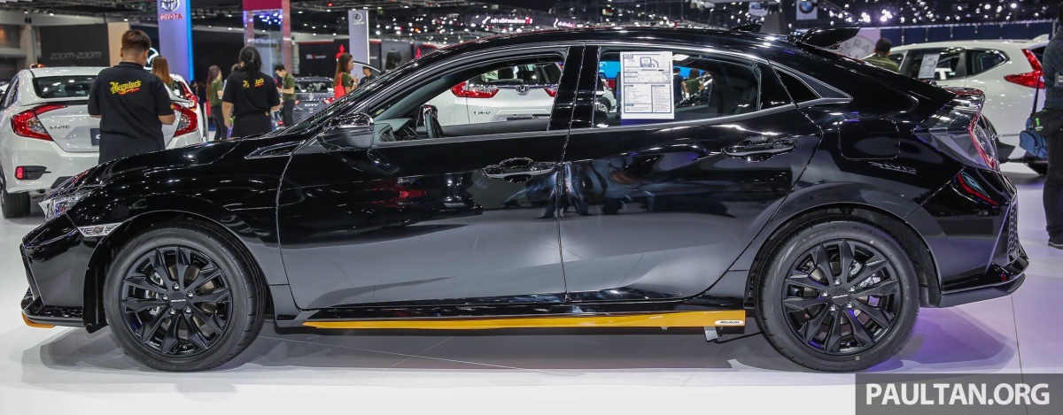 Honda Civic Hatchback 2017 Modulo anh 2