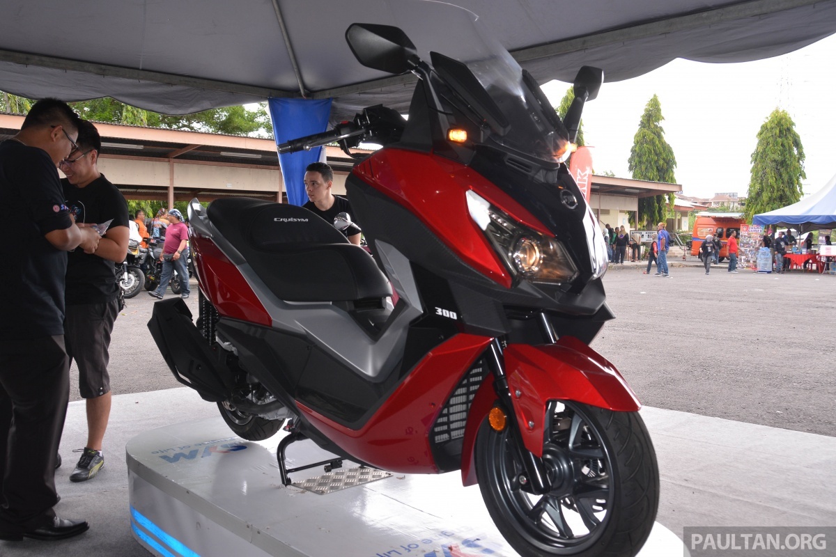 SYM Cruisym 300i 2017 trinh lang anh 5