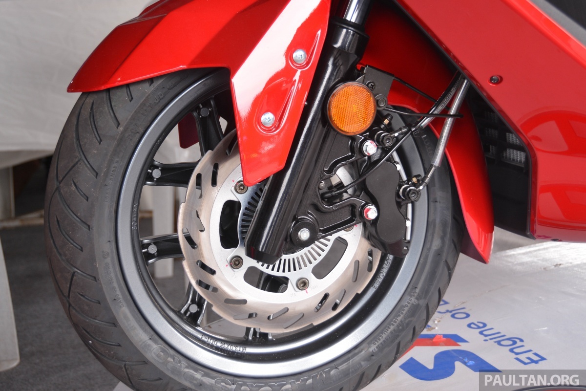 SYM Cruisym 300i 2017 trinh lang anh 6