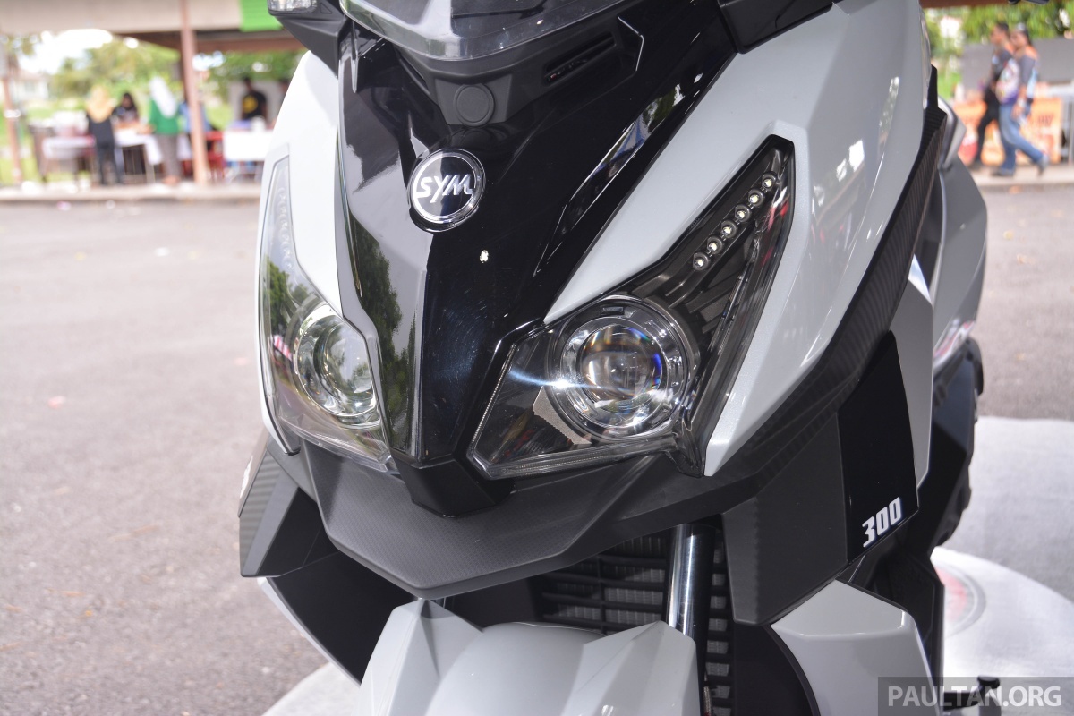 SYM Cruisym 300i 2017 trinh lang anh 4