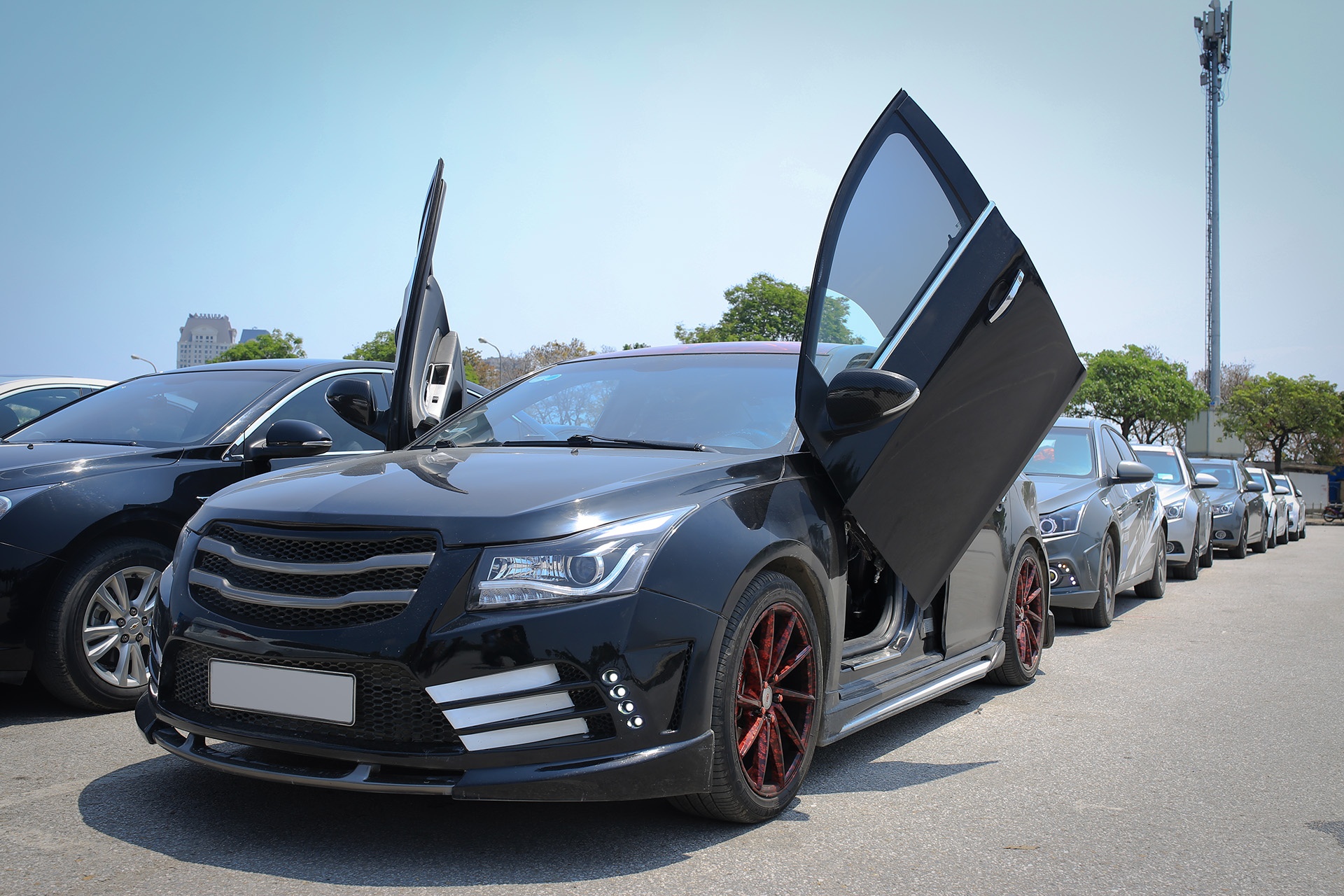 70 chiec Chevrolet Cruze tu hop ngay cuoi tuan hinh anh