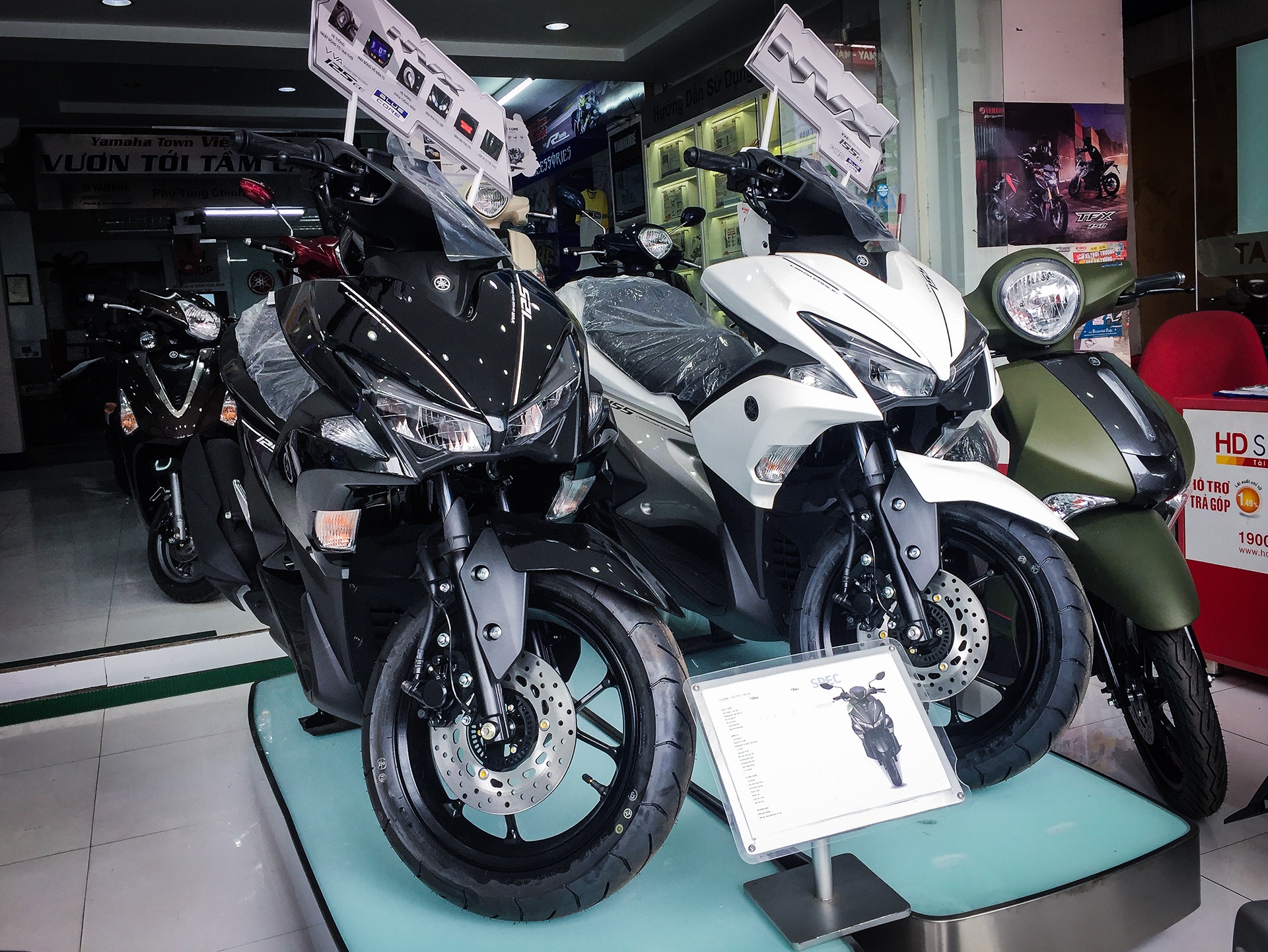 Yamaha NVX 125 gia bao nhieu anh 2