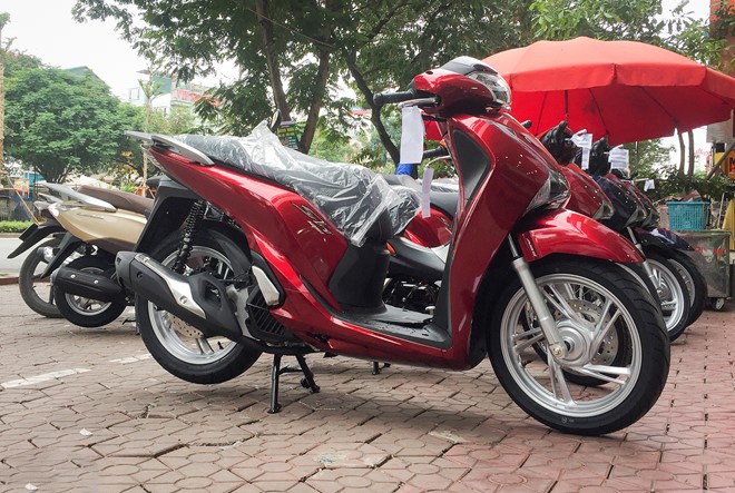 Honda SH 2017 chenh gia cao nhat 10 trieu sau 6 thang ban ra hinh anh