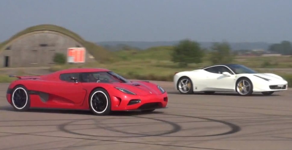 Koenigsegg Agera cho Ferrari 458 Italia hit khoi khi dua duong thang hinh anh