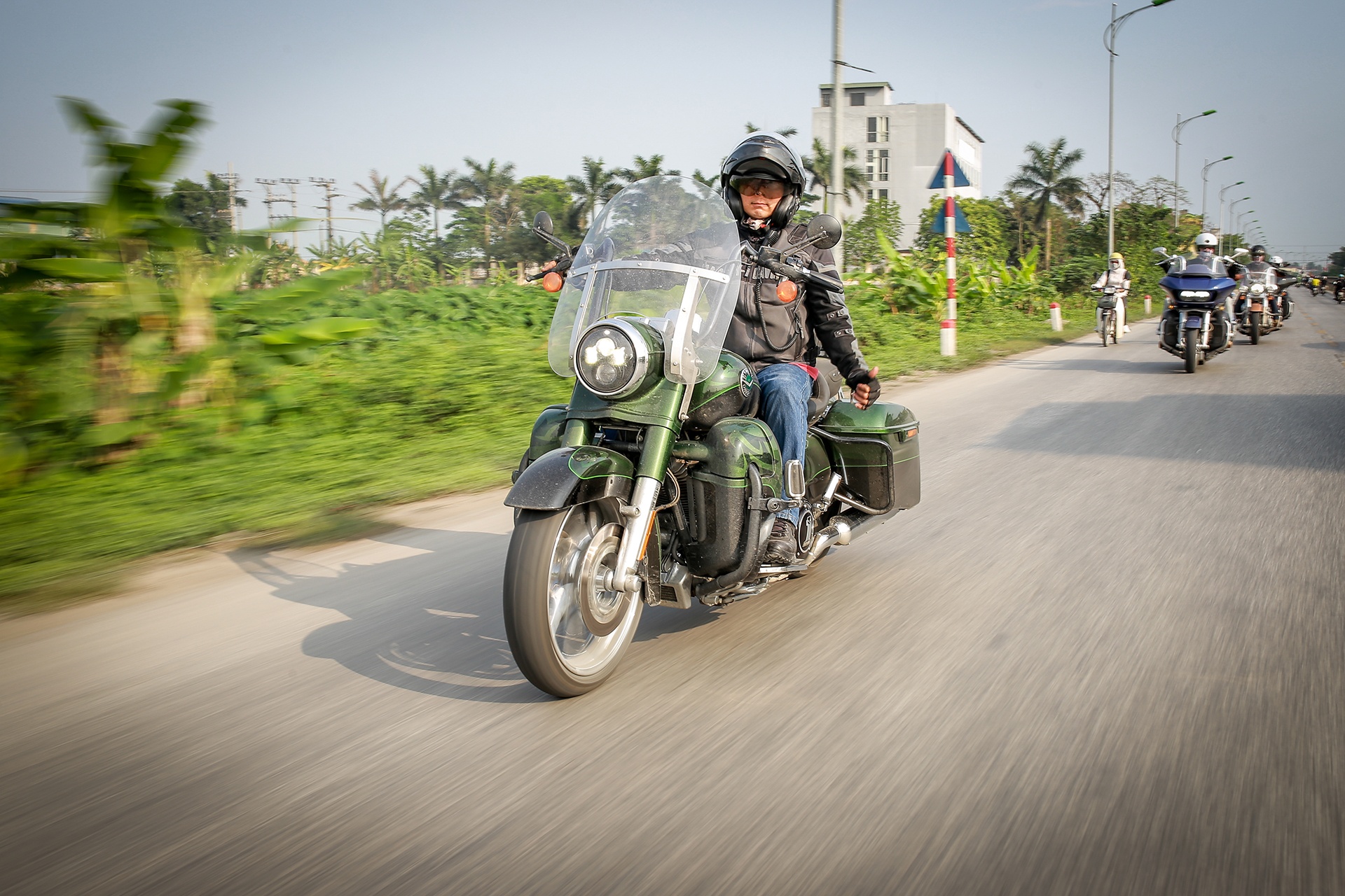 Biker Viet chay Harley-Davidson tu Sai Gon ra Ha Noi anh 3
