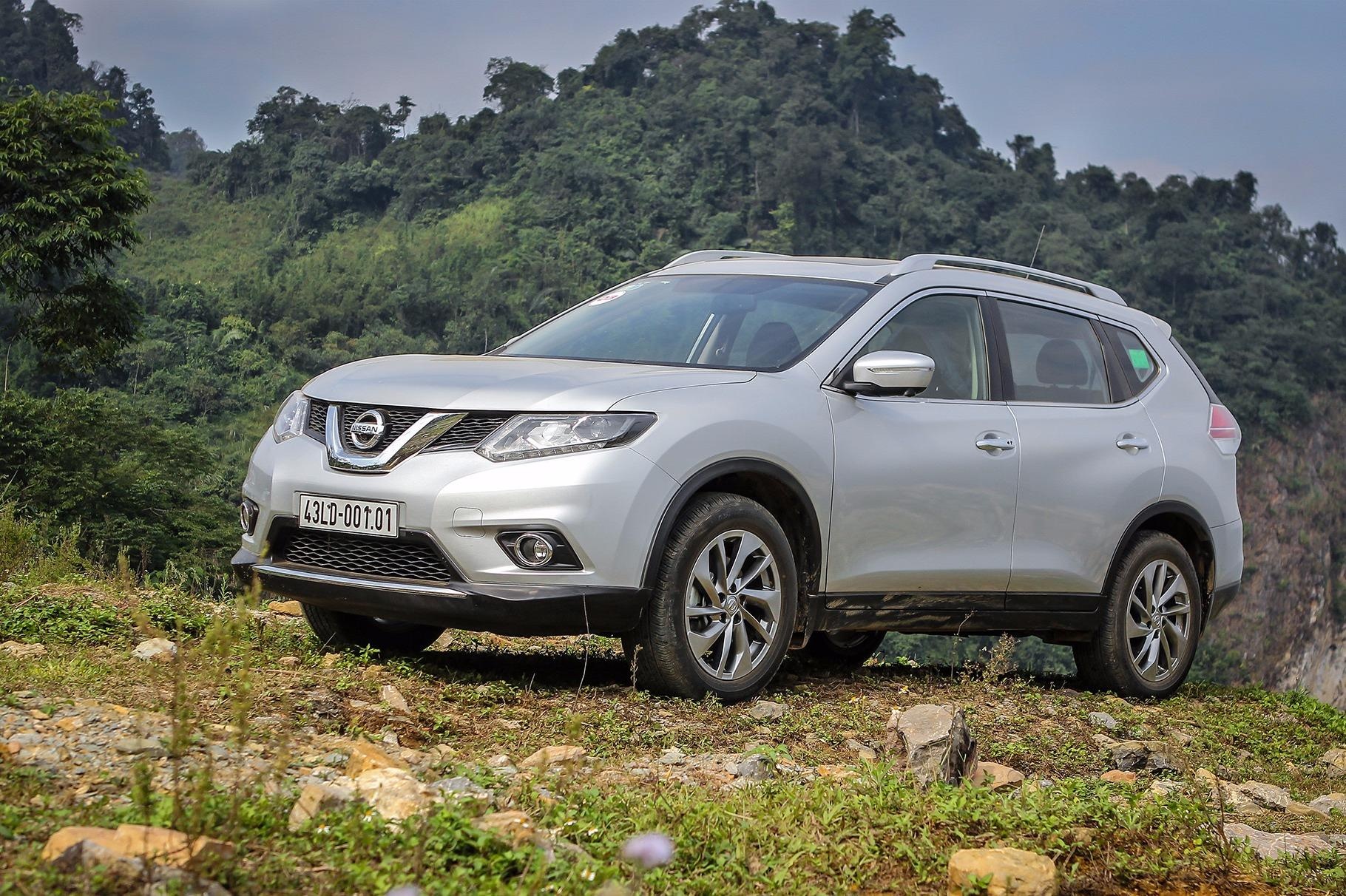 Nhieu oto tiep tuc giam gia trong thang 4 hinh anh