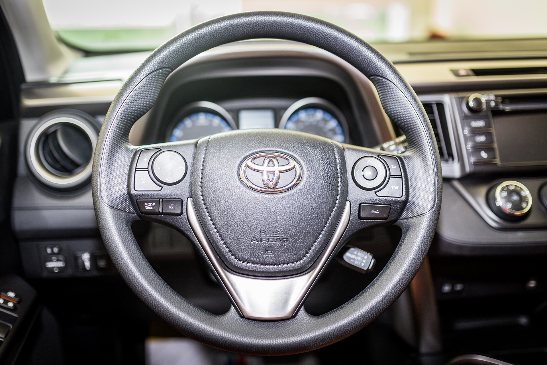 Toyota RAV4 2017 về Hà Nội ảnh 6 Toyota RAV4 2017 ve Ha Noi anh 6