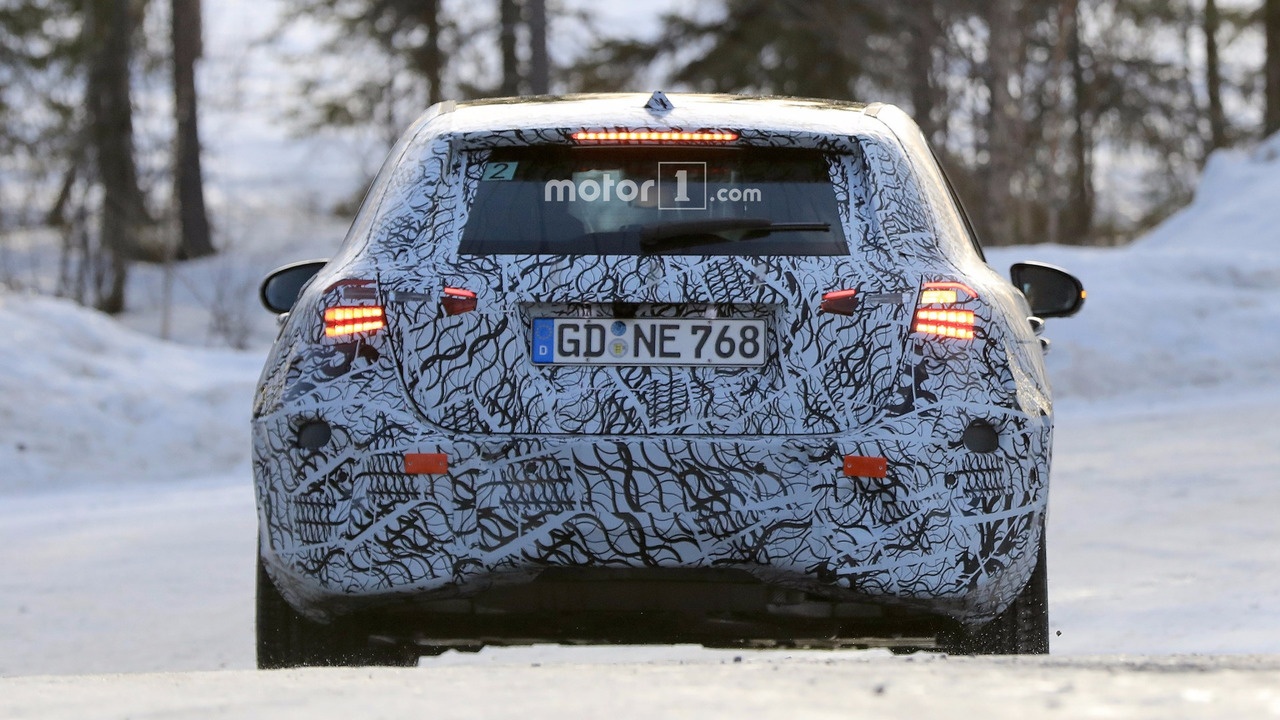 Mercedes-Benz A45 AMG moi anh 5