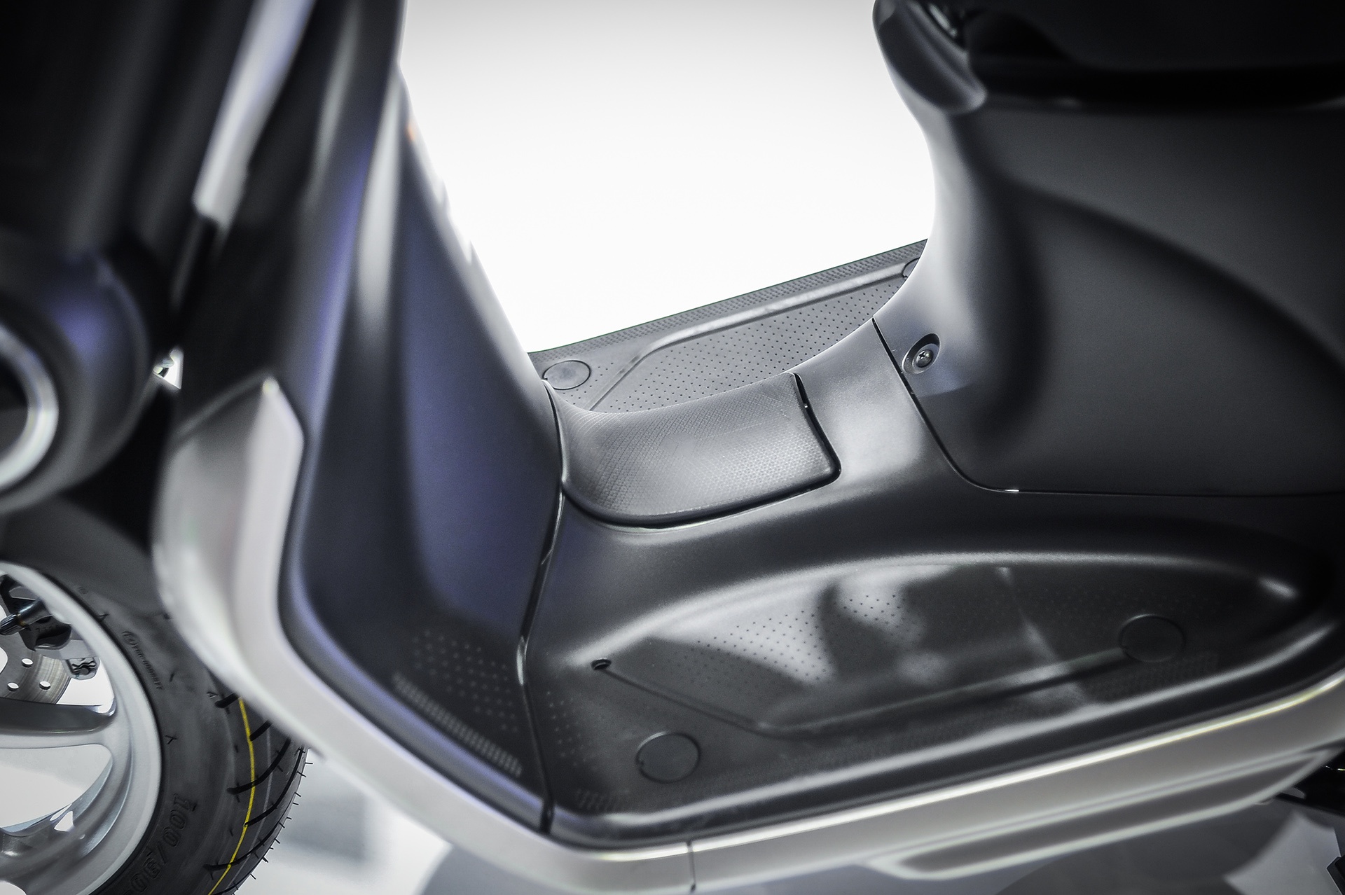 xe tay ga Yamaha QBIX ra mat anh 10