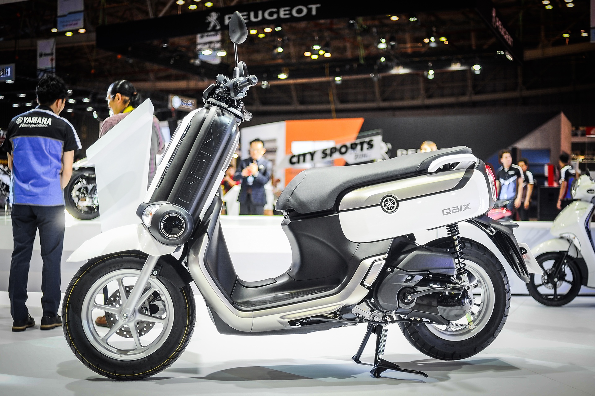 xe tay ga Yamaha QBIX ra mat anh 2