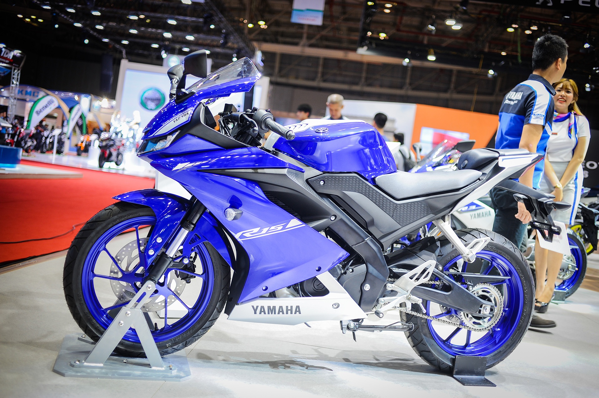 Honda CBR150R có đủ sức để cạnh tranh với Yamaha YZF-R15 ảnh 5 Honda CBR150R co du suc de canh tranh voi Yamaha YZF-R15 anh 5