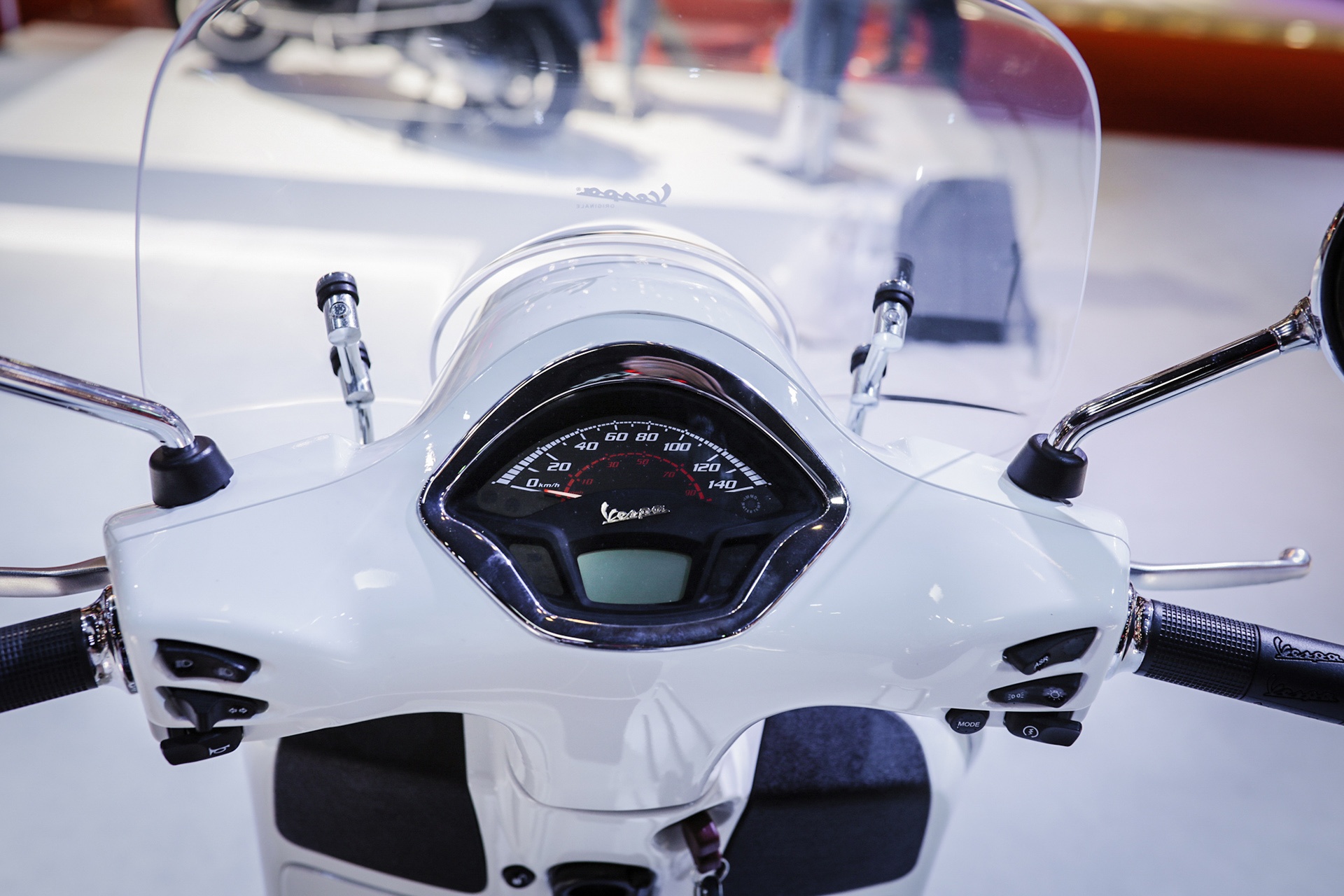 Vespa GTS300 ABS tai Viet Nam anh 6