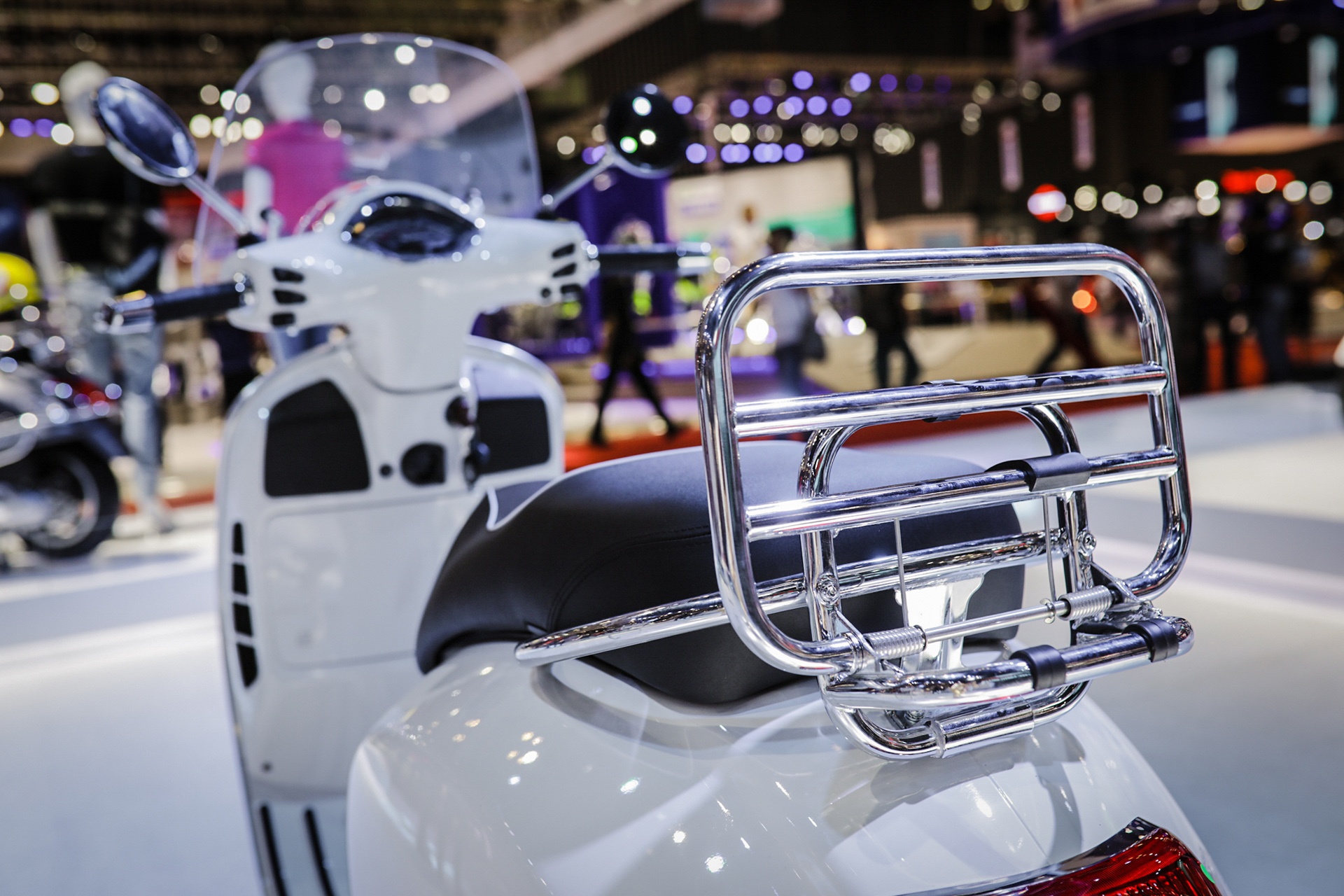 Vespa GTS300 ABS tai Viet Nam anh 9