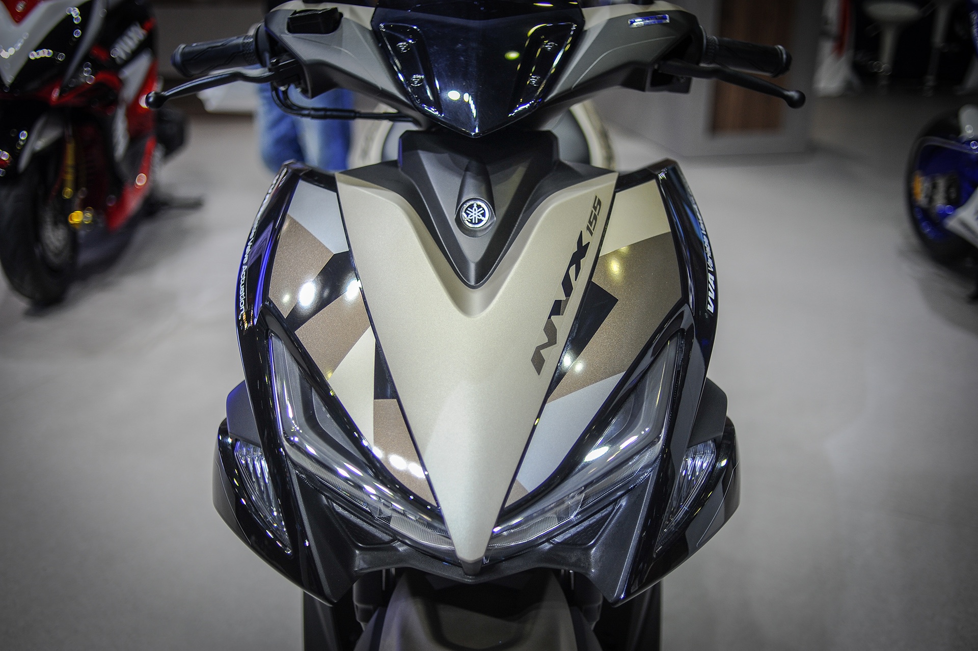 Yamaha NVX ban dac biet thay giam xoc anh 2