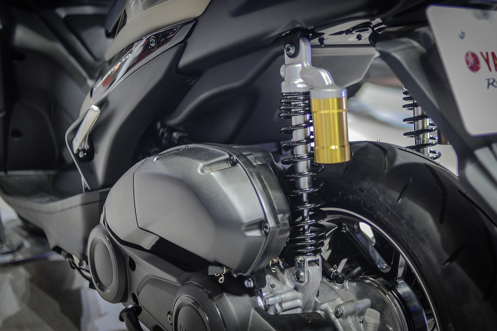 Yamaha NVX 155 Camo gia bao nhieu anh 2