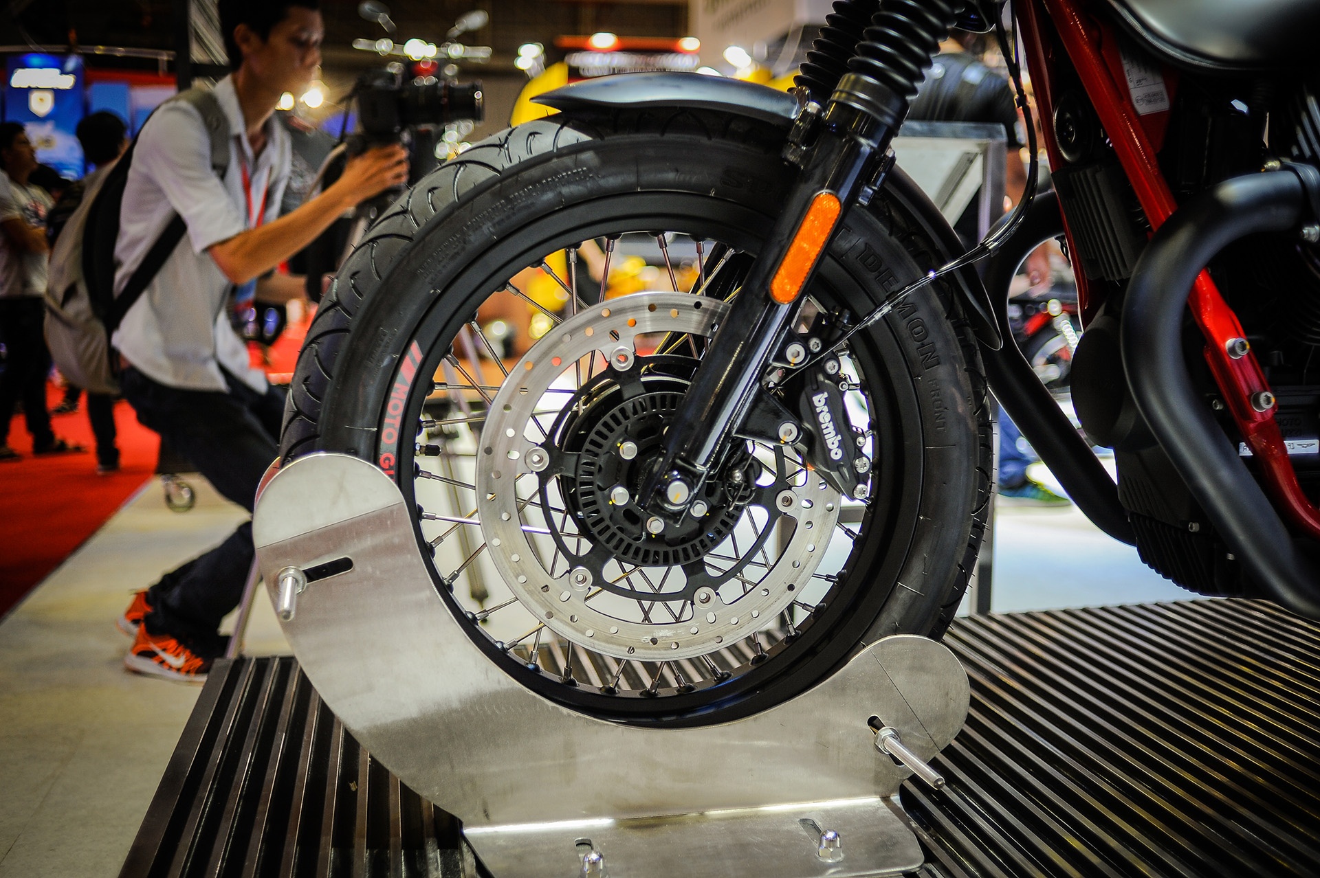 Moto Guzzi V7 III Racer chính hãng ảnh 5 Moto Guzzi V7 III Racer chinh hang anh 5