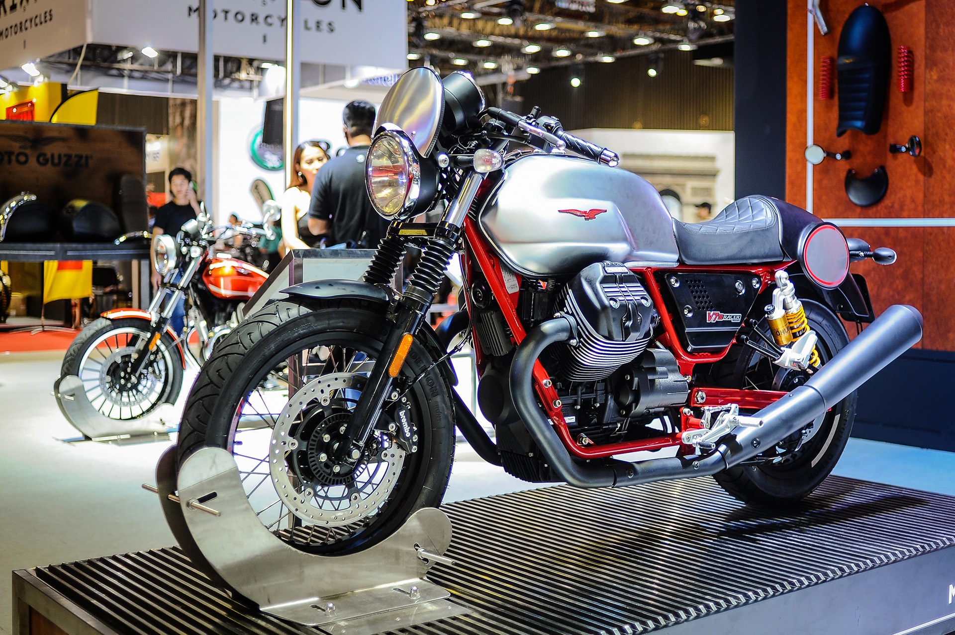 Moto Guzzi V7 III Racer chính hãng ảnh 1 Moto Guzzi V7 III Racer chinh hang anh 1