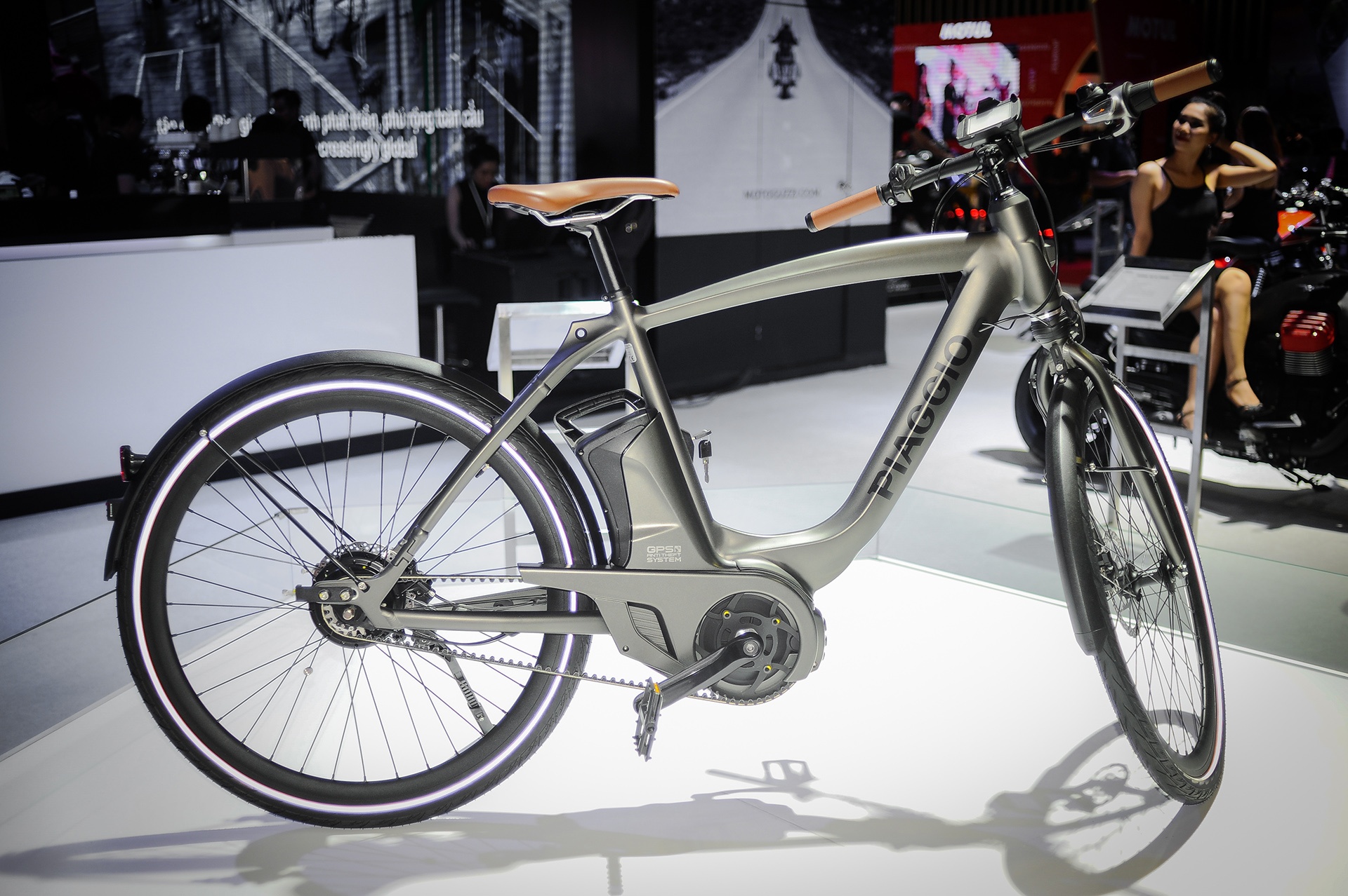xe đạp điện cao cấp Piaggio Wi-Bike Active ảnh 2 xe dap dien cao cap Piaggio Wi-Bike Active anh 2