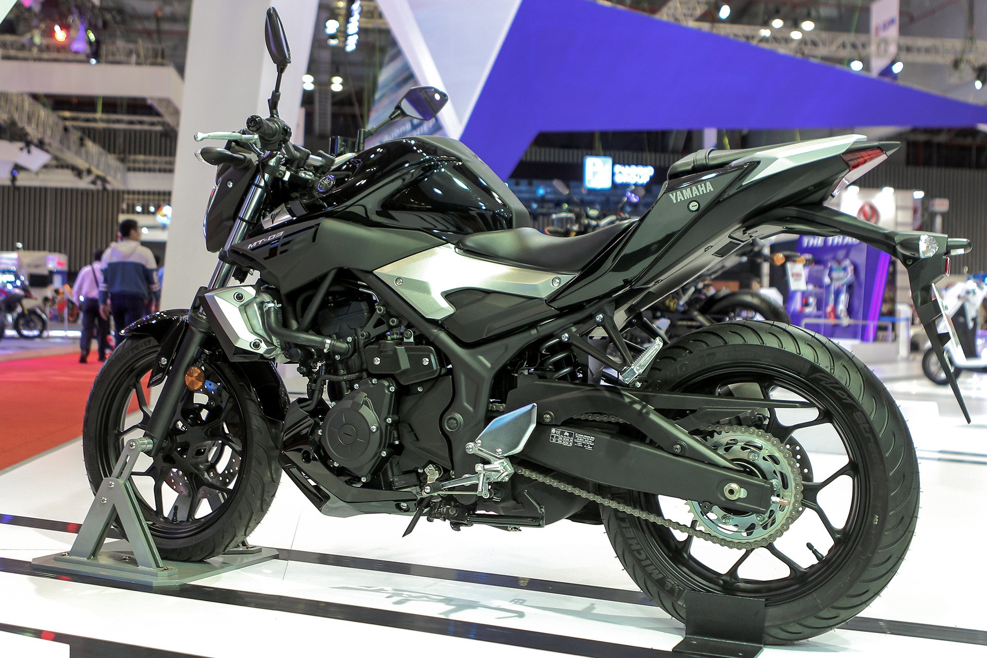 Yamaha MT-03 gia 139 tai Viet Nam anh 1