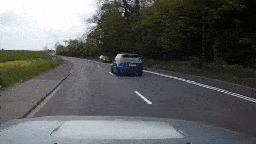 Ford Fiesta ST thoat tai nan doi dau trong gang tac hinh anh