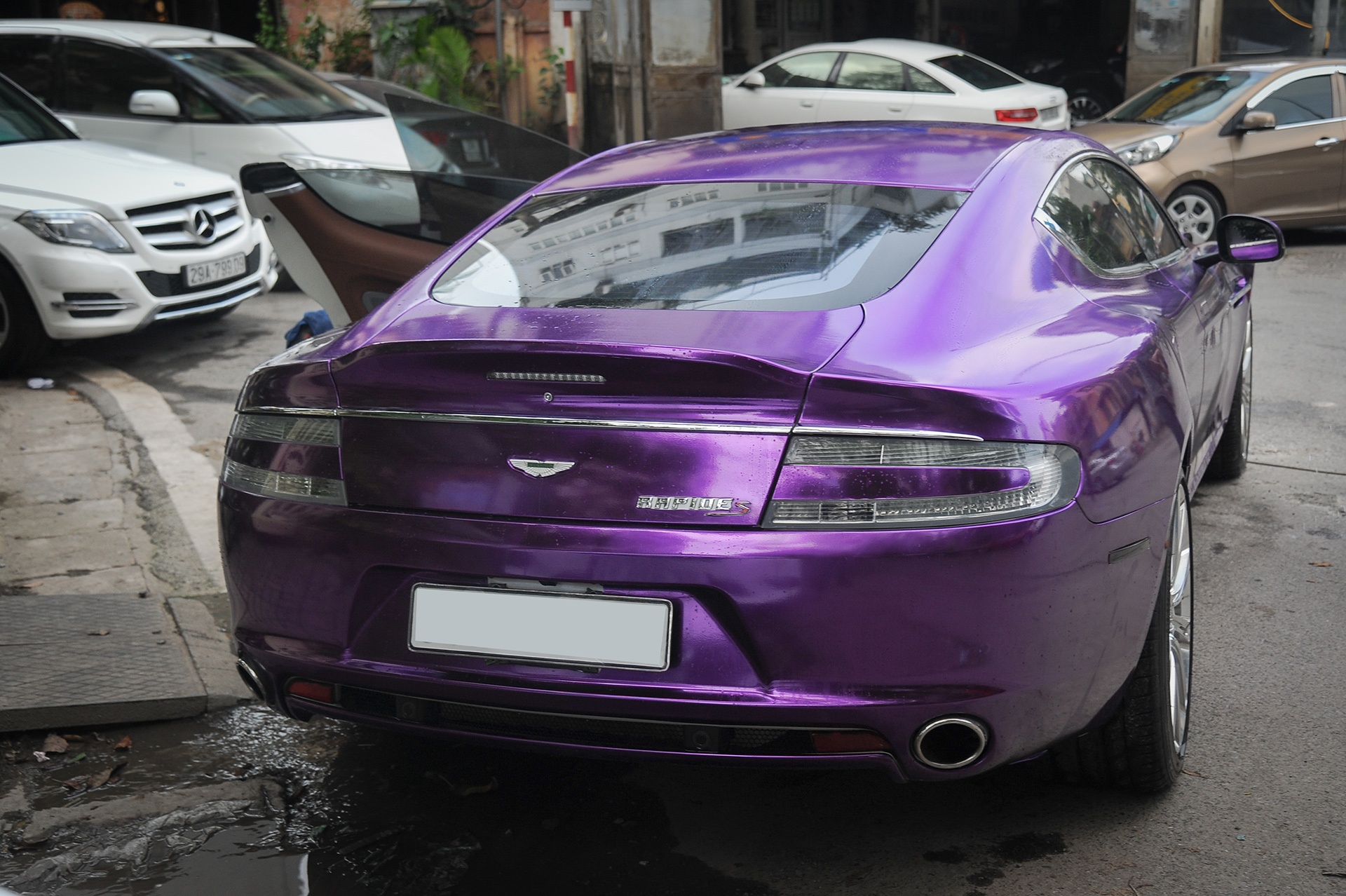 Aston Martin Rapide S tai Viet Nam anh 3
