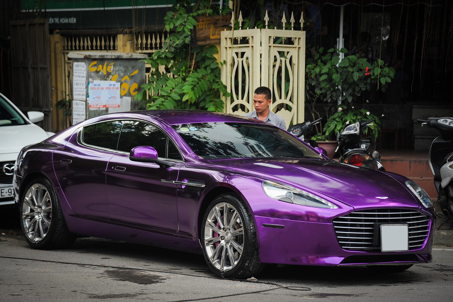 Aston Martin Rapide S tai Viet Nam anh 7